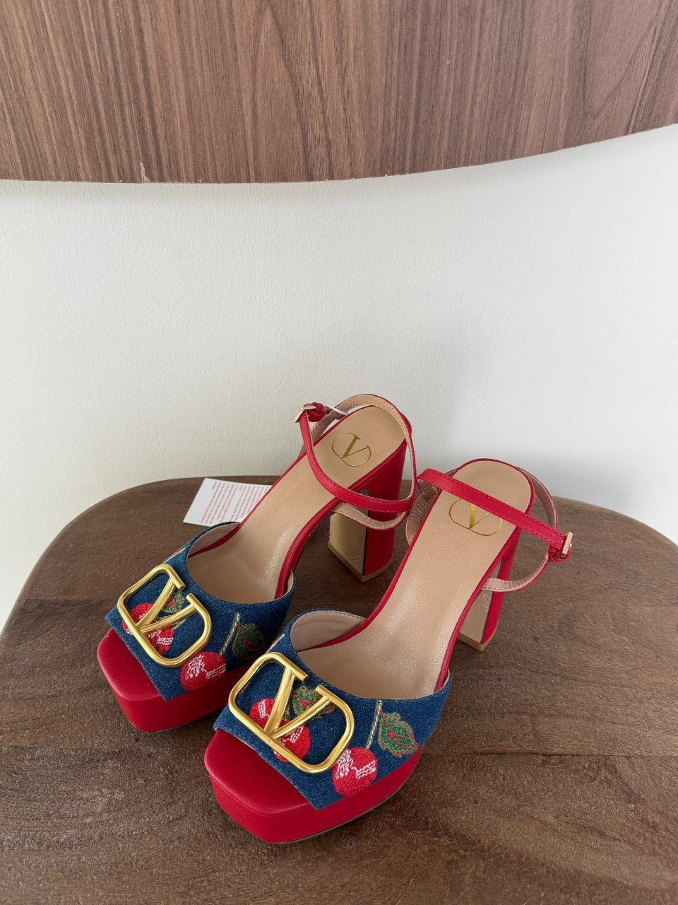 VALENTINO