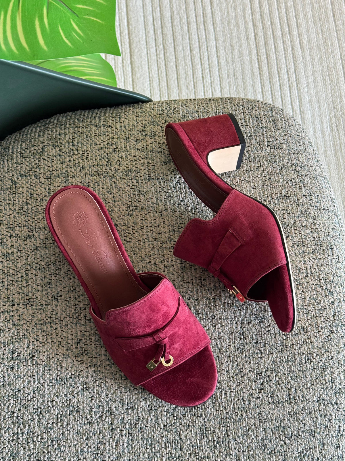 Loro Paina Sandals