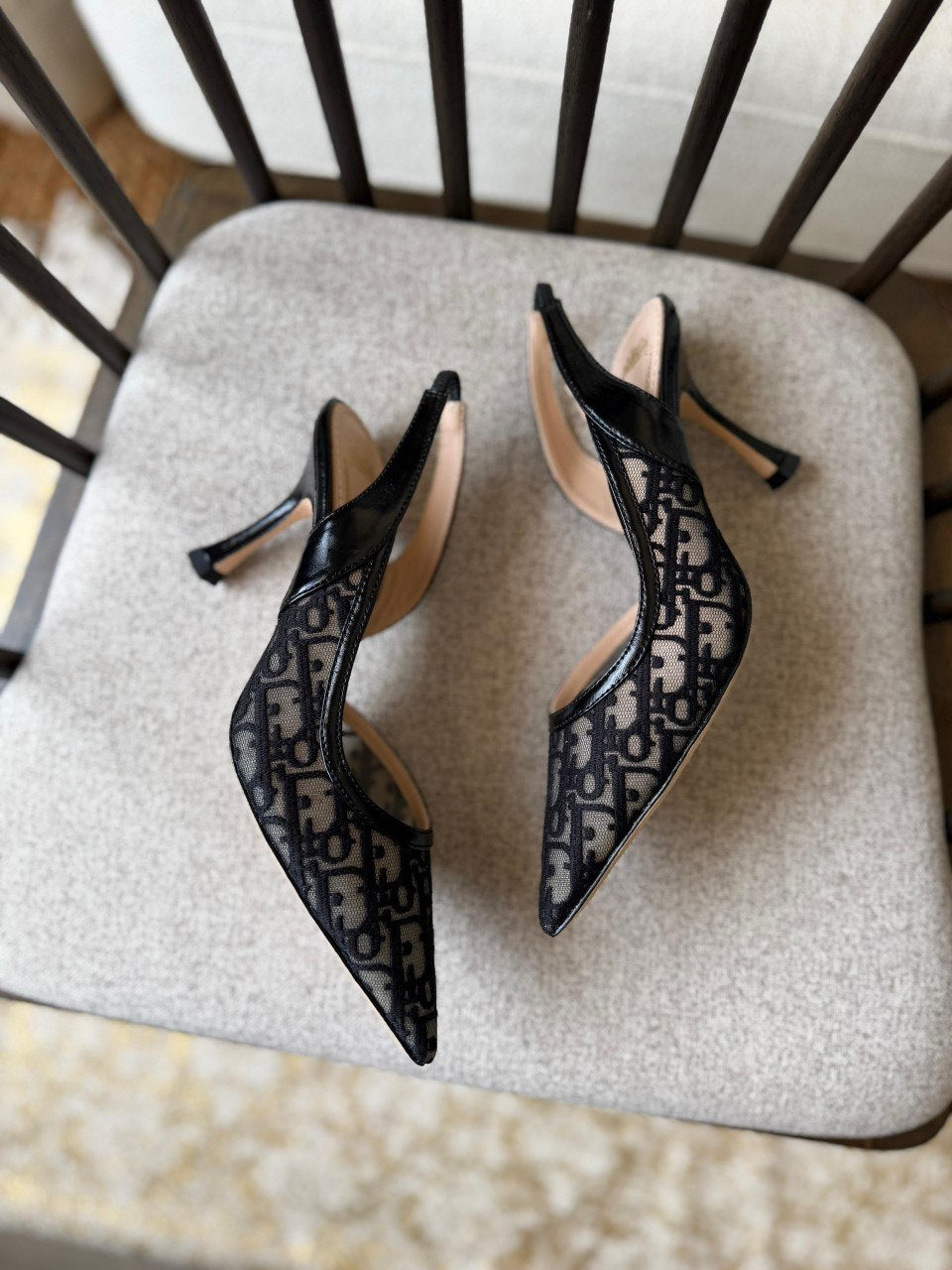 DIOR