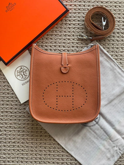 HERMES Evelyn
